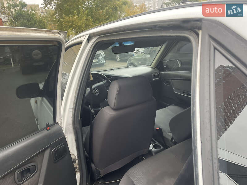 Седан Daewoo Nexia 2012 в Киеве фото 5 Седан Daewoo Nexia 2012 в Киеве