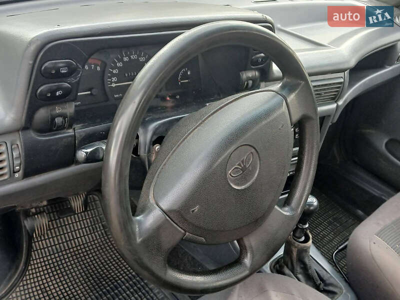 Седан Daewoo Nexia 2008 в Хмільнику