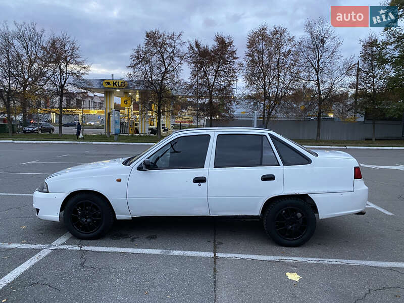 Седан Daewoo Nexia 2008 в Києві