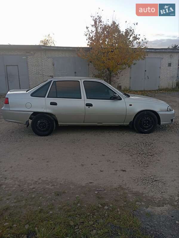 Седан Daewoo Nexia 2008 в Калуші