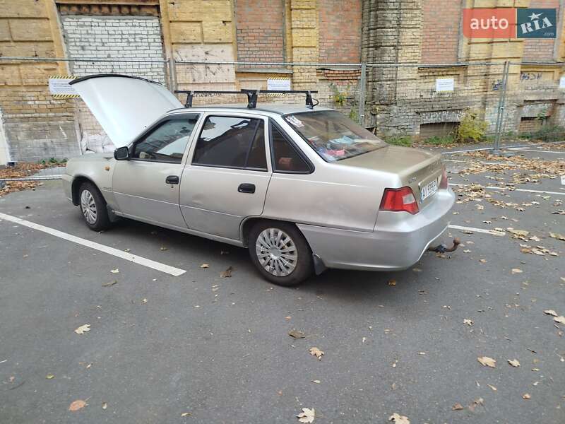 Седан Daewoo Nexia 2008 в Києві