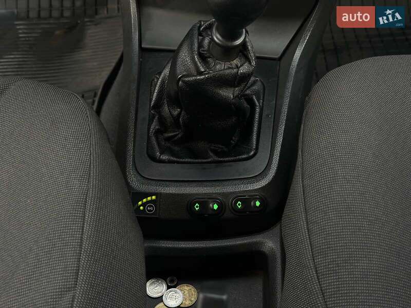 Седан Daewoo Nexia 2011 в Дніпрі