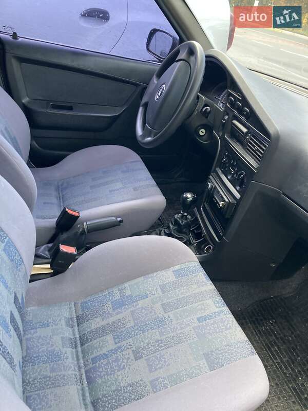 Седан Daewoo Nexia 2011 в Киеве фото 4 Седан Daewoo Nexia 2011 в Киеве