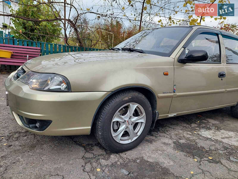 Седан Daewoo Nexia 2011 в Фастові