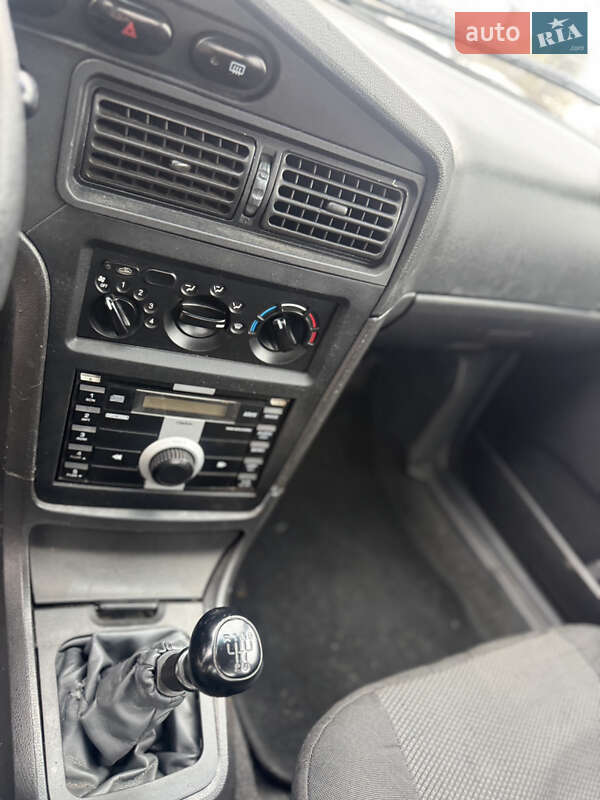 Седан Daewoo Nexia 2007 в Киеве