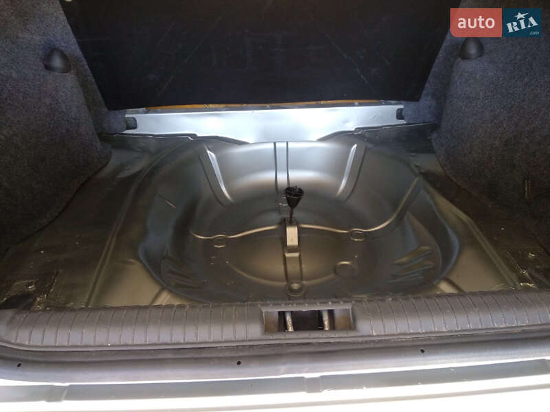 Седан Daewoo Nexia 2008 в Киеве