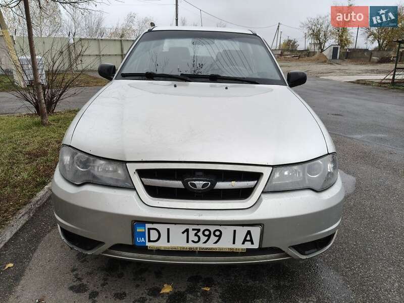 Седан Daewoo Nexia 2008 в Новомосковске