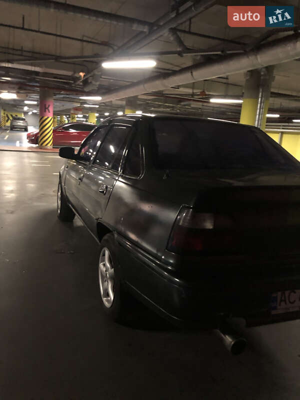 Седан Daewoo Nexia 1997 в Луцьку