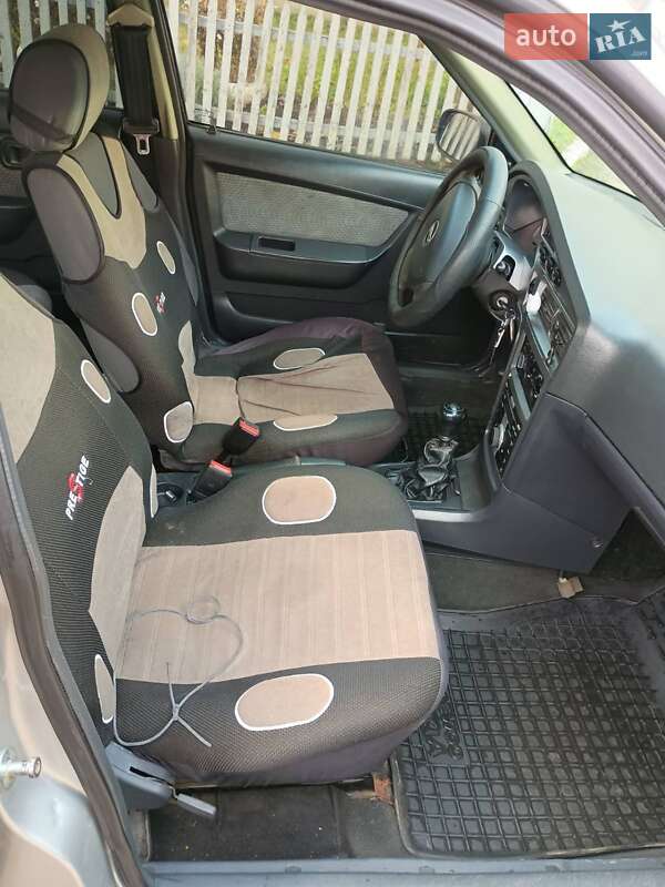 Седан Daewoo Nexia 2012 в Коломиї