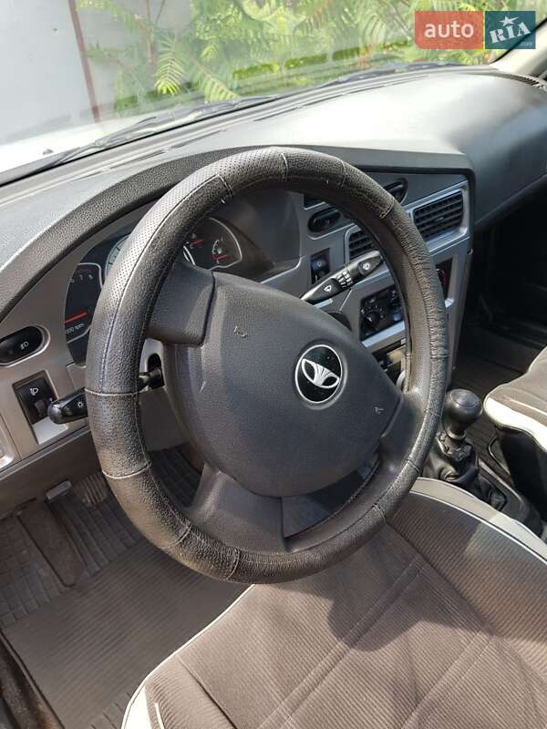 Седан Daewoo Nexia 2008 в Ізюмі