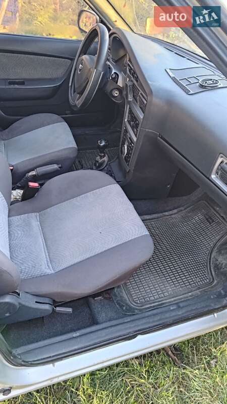 Седан Daewoo Nexia 2008 в Рівному