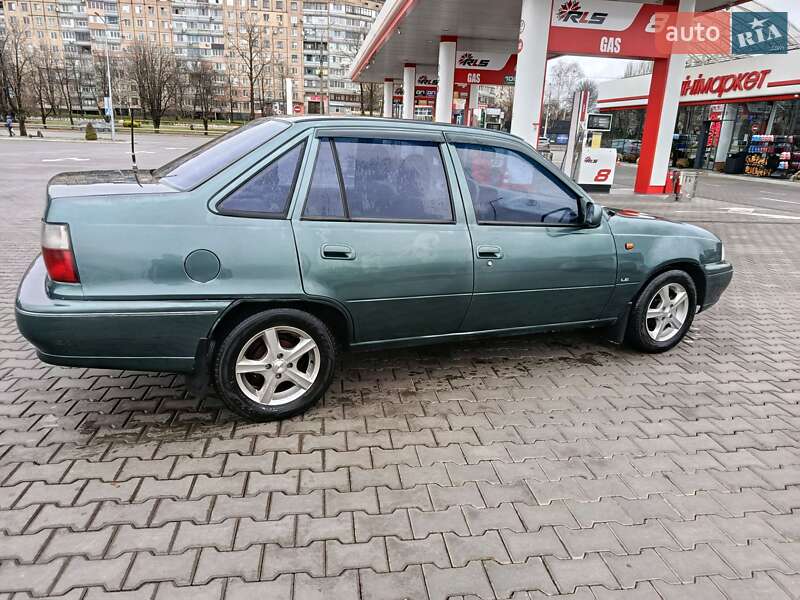 Седан Daewoo Nexia 1997 в Кривом Роге