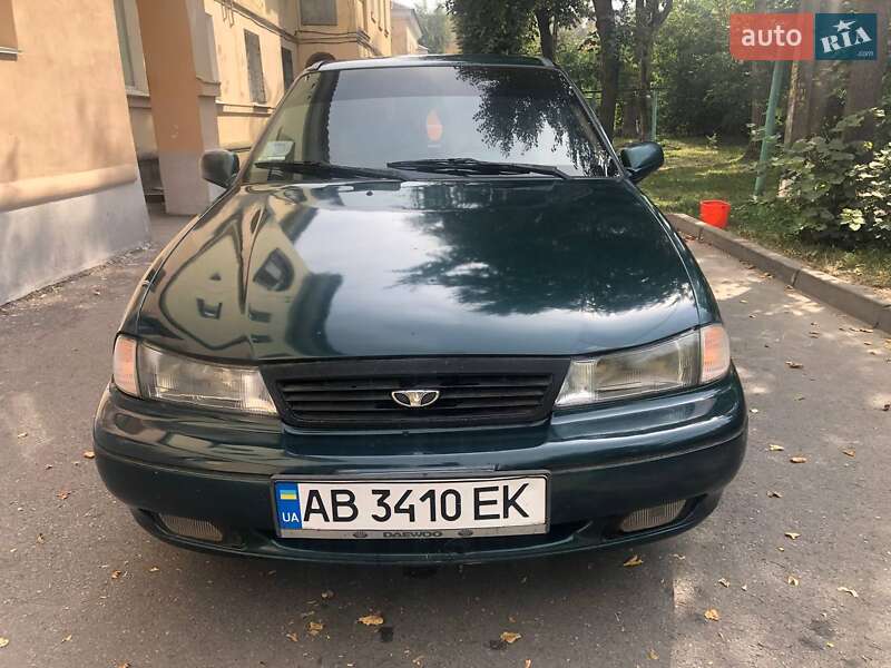 Седан Daewoo Nexia 1997 в Виннице