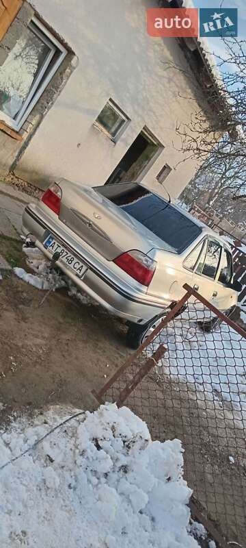 Седан Daewoo Nexia 2006 в Жовкве