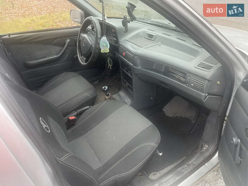 Седан Daewoo Nexia 2005 в Виннице