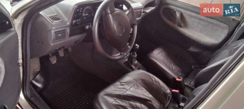 Седан Daewoo Nexia 2006 в Львове