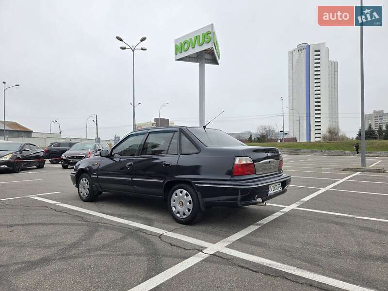 Седан Daewoo Nexia 2007 в Киеве