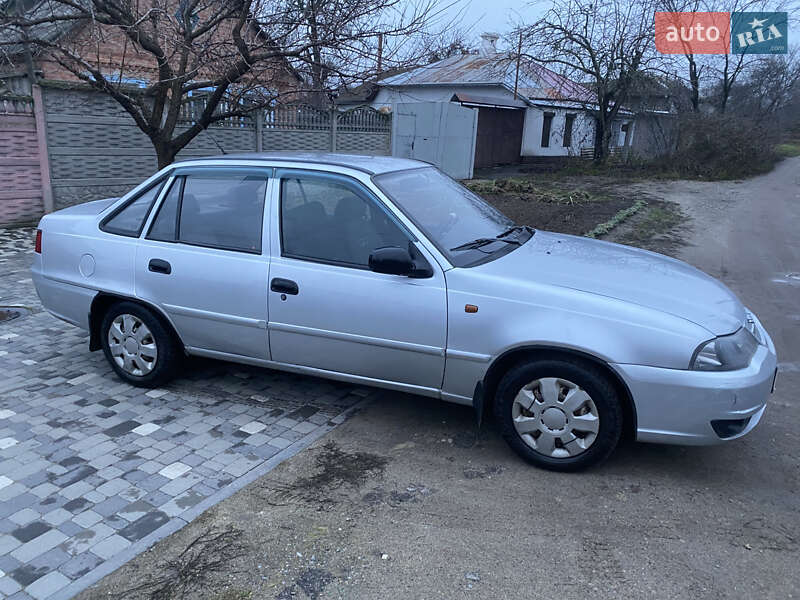 Седан Daewoo Nexia 2012 в Харькове