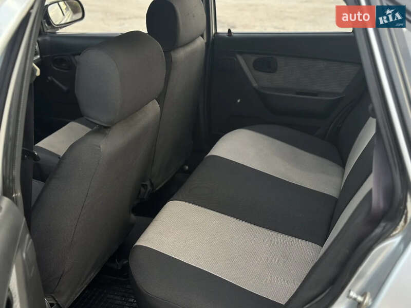 Седан Daewoo Nexia 2011 в Днепре