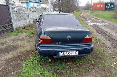 Седан Daewoo Nexia 1995 в Широком
