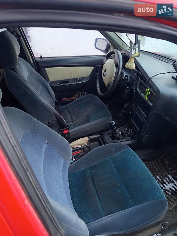 Седан Daewoo Nexia 2008 в Ромнах