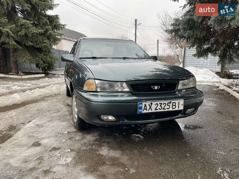 Седан Daewoo Nexia 1995 в Харькове