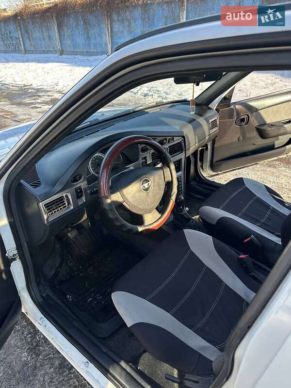 Седан Daewoo Nexia 2009 в Києві