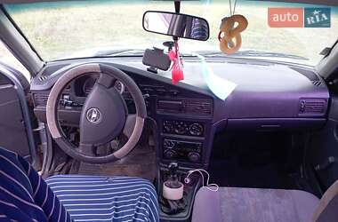 Седан Daewoo Nexia 2012 в Луцьку