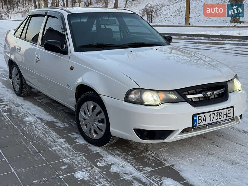 Седан Daewoo Nexia 2008 в Кременчуге