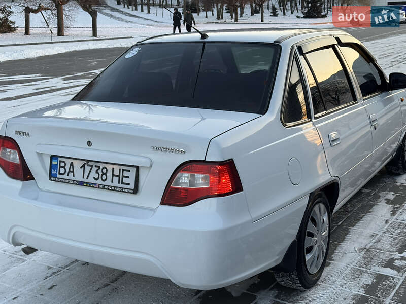 Седан Daewoo Nexia 2008 в Кременчуге