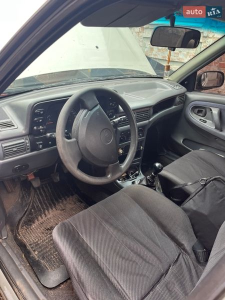 Седан Daewoo Nexia 2007 в Лозовій