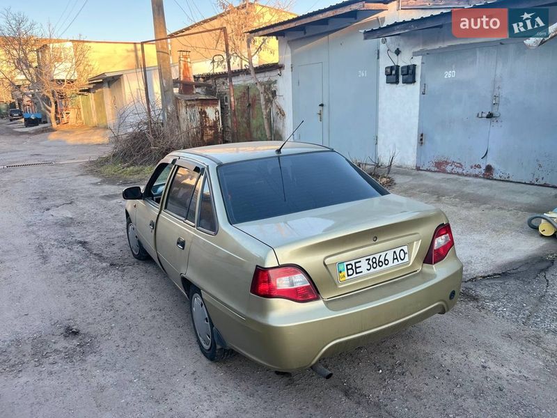 Седан Daewoo Nexia 2008 в Николаеве