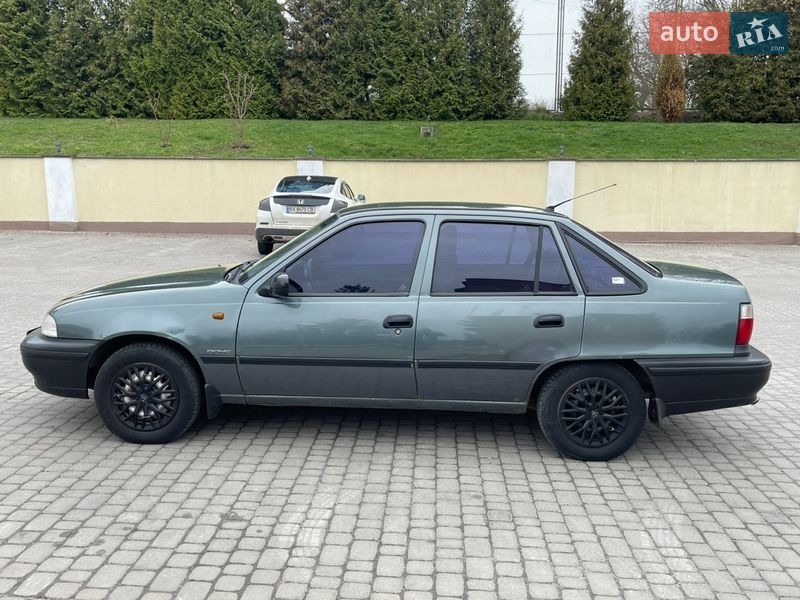 Седан Daewoo Nexia 2005 в Бродах