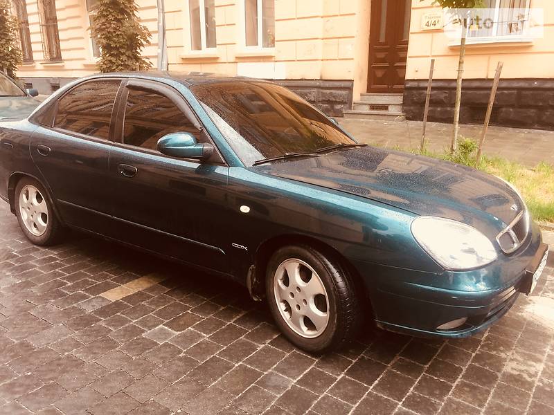 Седан Daewoo Nubira 2001 в Львове