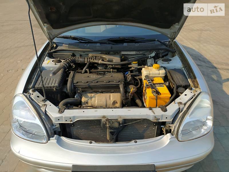 Седан Daewoo Nubira 2002 в Житомирі