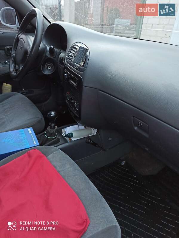 Седан Daewoo Nubira 1998 в Кременчуге