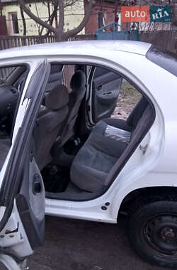 Седан Daewoo Nubira 1998 в 