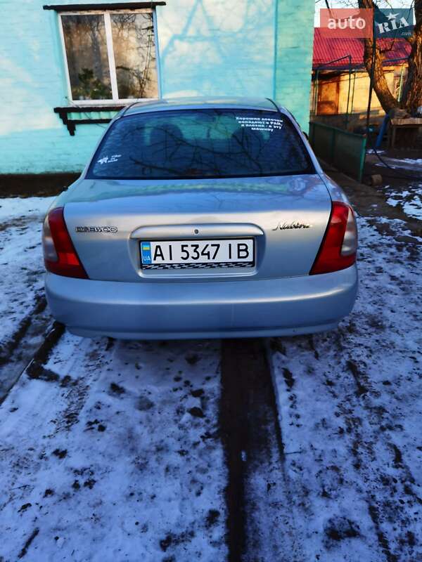 Седан Daewoo Nubira 1998 в Новоархангельську