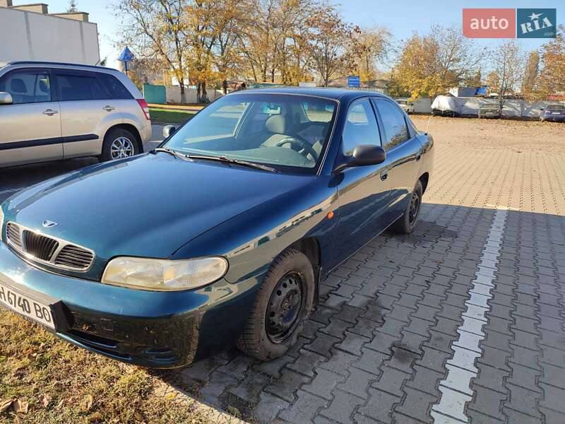 Седан Daewoo Nubira 1998 в Білгороді-Дністровському