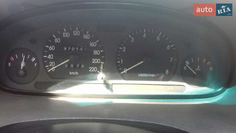 Седан Daewoo Nubira 1998 в Херсоне