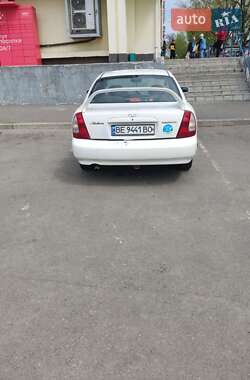 Седан Daewoo Nubira 1998 в Черкассах