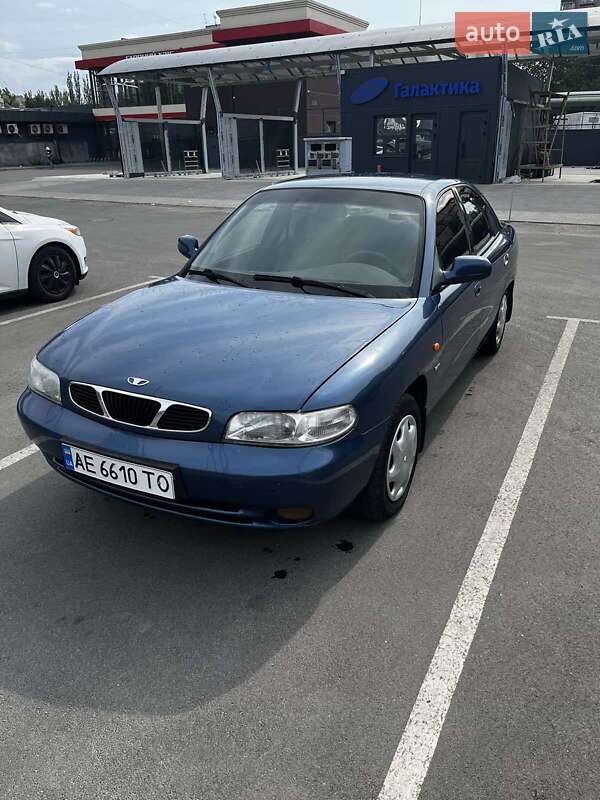 Седан Daewoo Nubira 1998 в Днепре