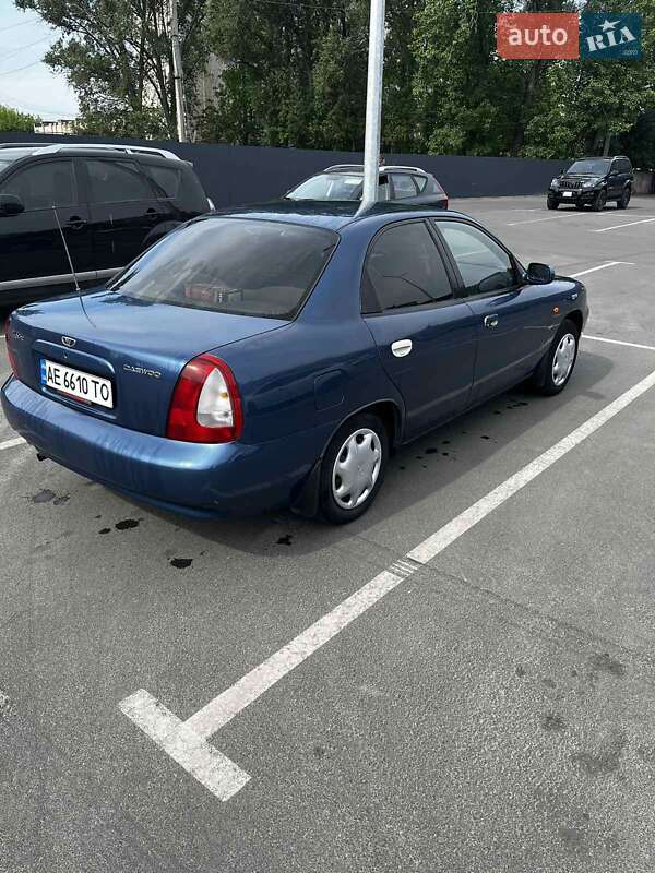 Седан Daewoo Nubira 1998 в Днепре
