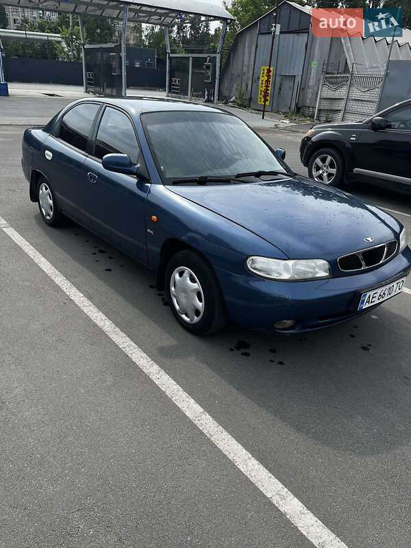 Седан Daewoo Nubira 1998 в Днепре