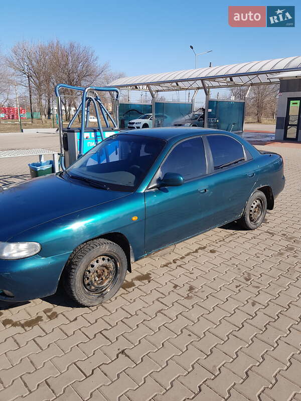 Седан Daewoo Nubira 1998 в Кривому Розі