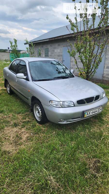 Седан Daewoo Nubira 1998 в Харкові