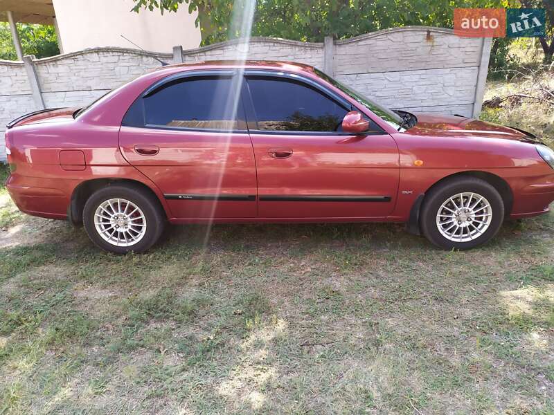 Седан Daewoo Nubira 2003 в Новомосковске