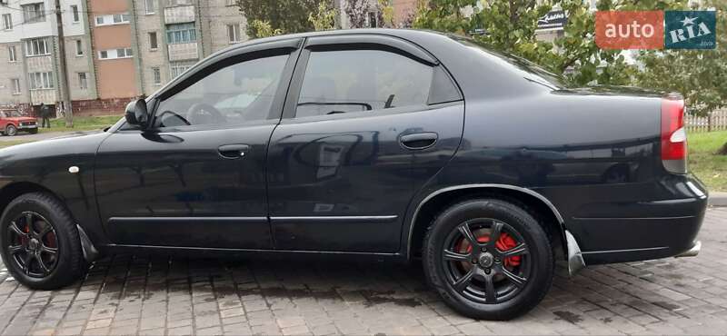 Седан Daewoo Nubira 2001 в Николаеве
