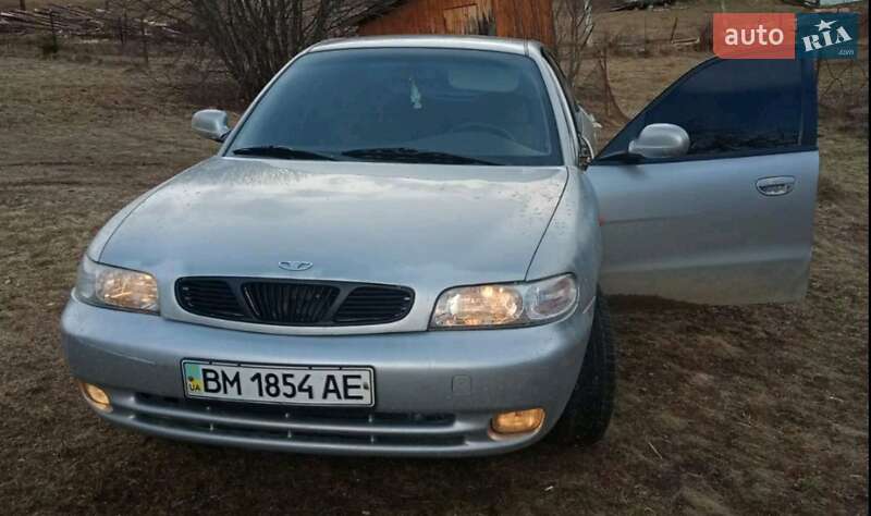 Седан Daewoo Nubira 1998 в Верховині