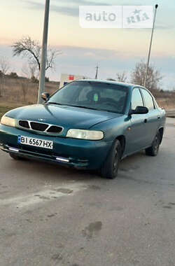 Седан Daewoo Nubira 1998 в Полтаве